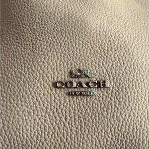 Coach Hanna Leather Shoulder/Crossbody Purse Bag